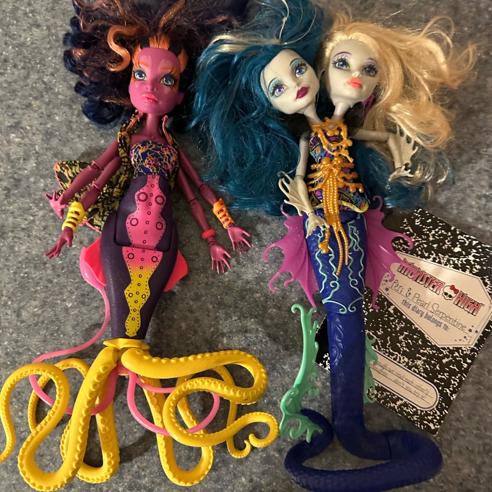 2 Great Scarrier Reef Monster High Dolls